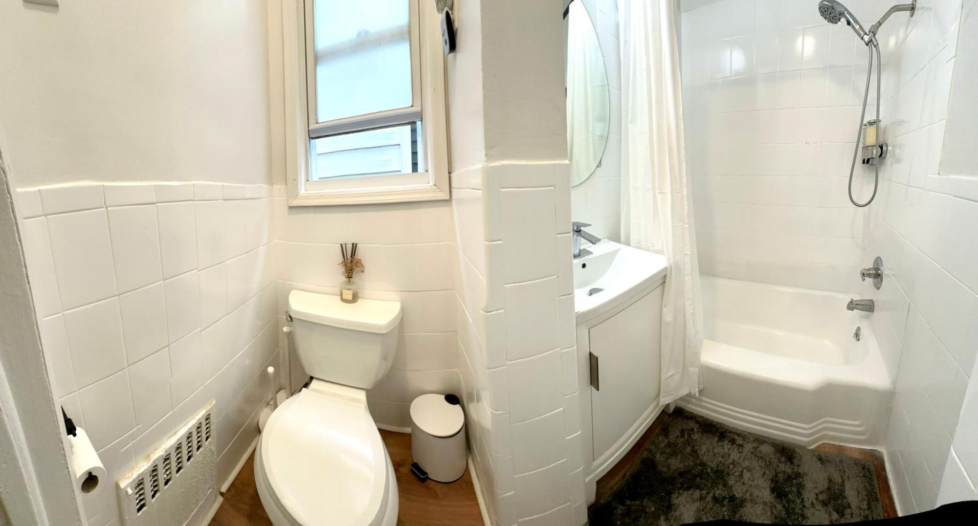 7-A Diamond In Yonkers Apartment Exterior photo